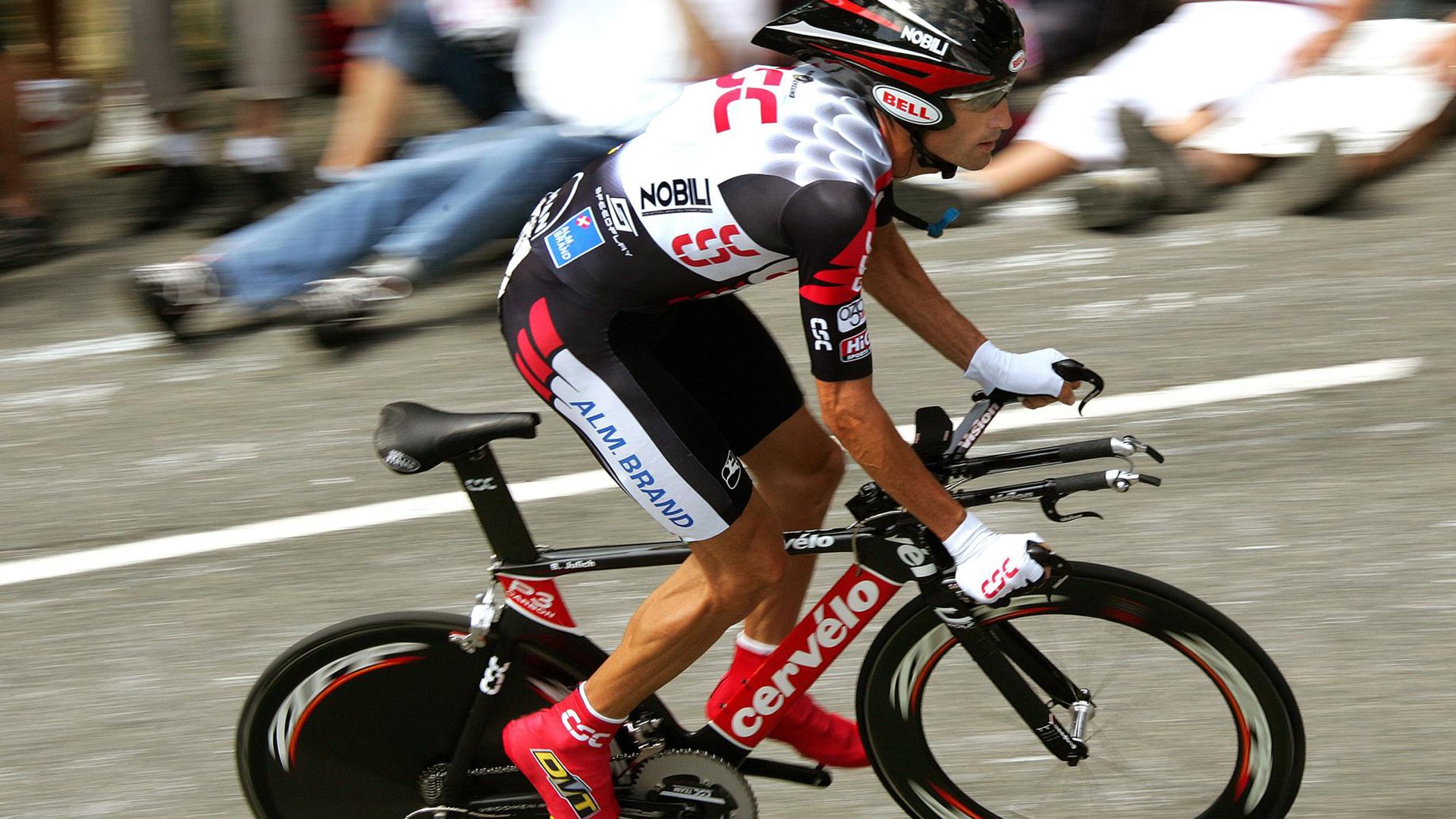 羽毛球新规则讨论引发业内广泛关注，羽毛球新规则是哪一年出现的