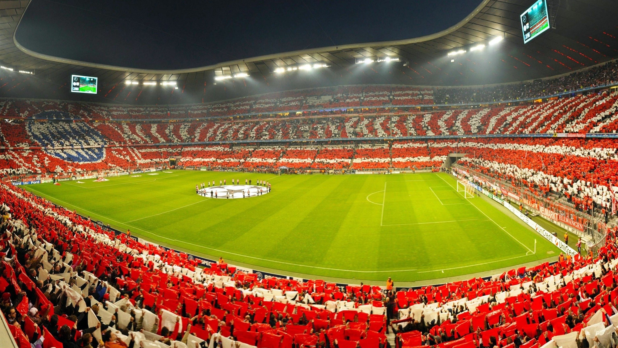 青训中心建立球员成长档案系统便于长期观察，青训队足球